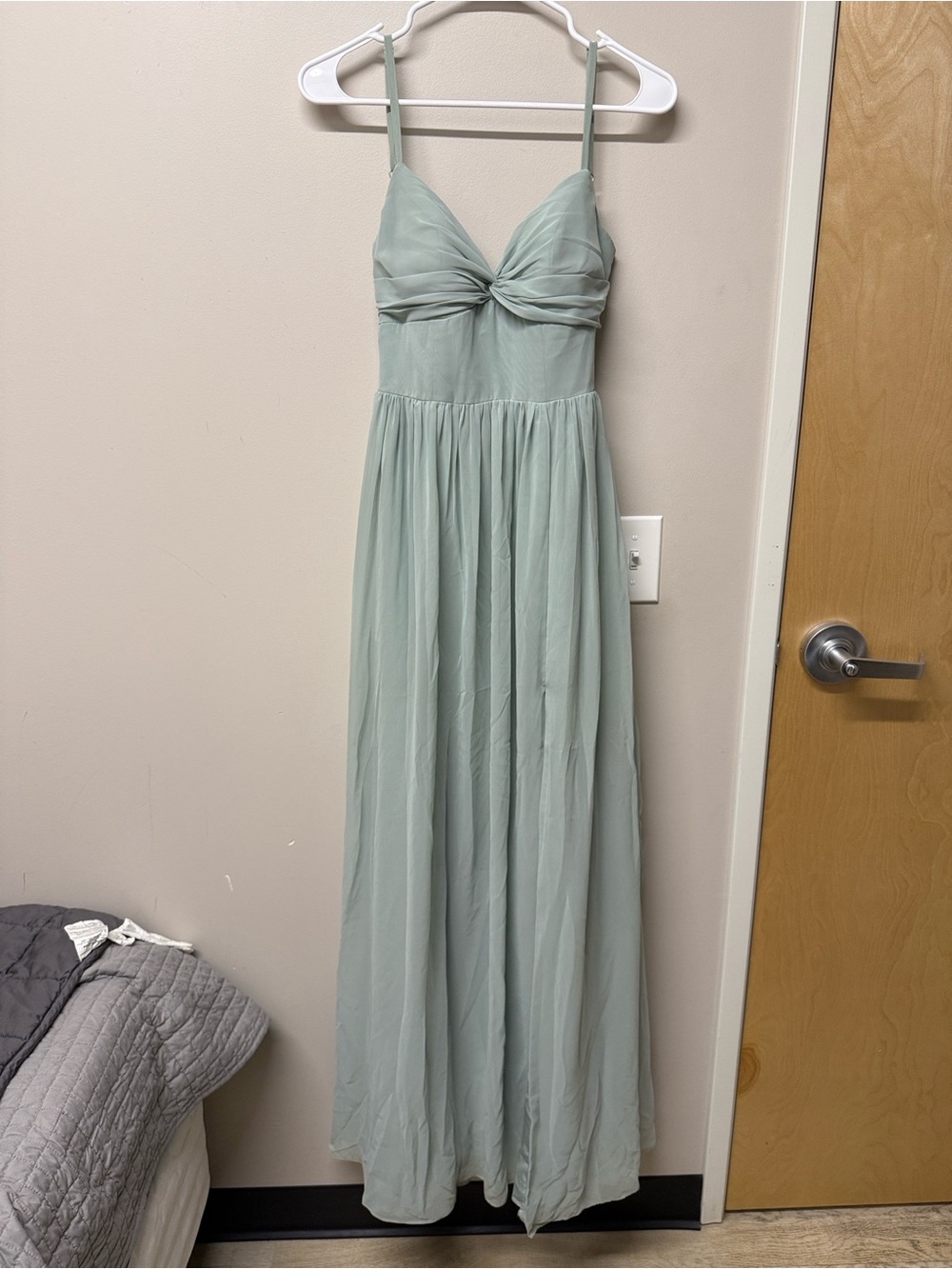 Azazie Sage Green Twist Front Chiffon Maxi Dress Women’s Size A2
